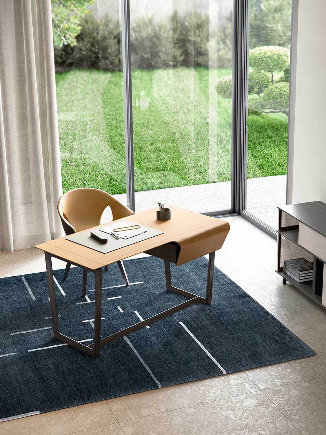 04 fred desk