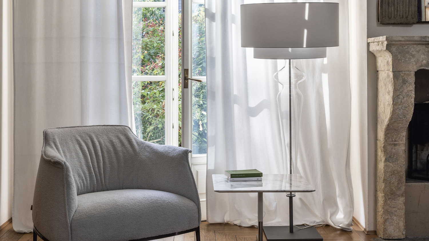 03 holly lamp