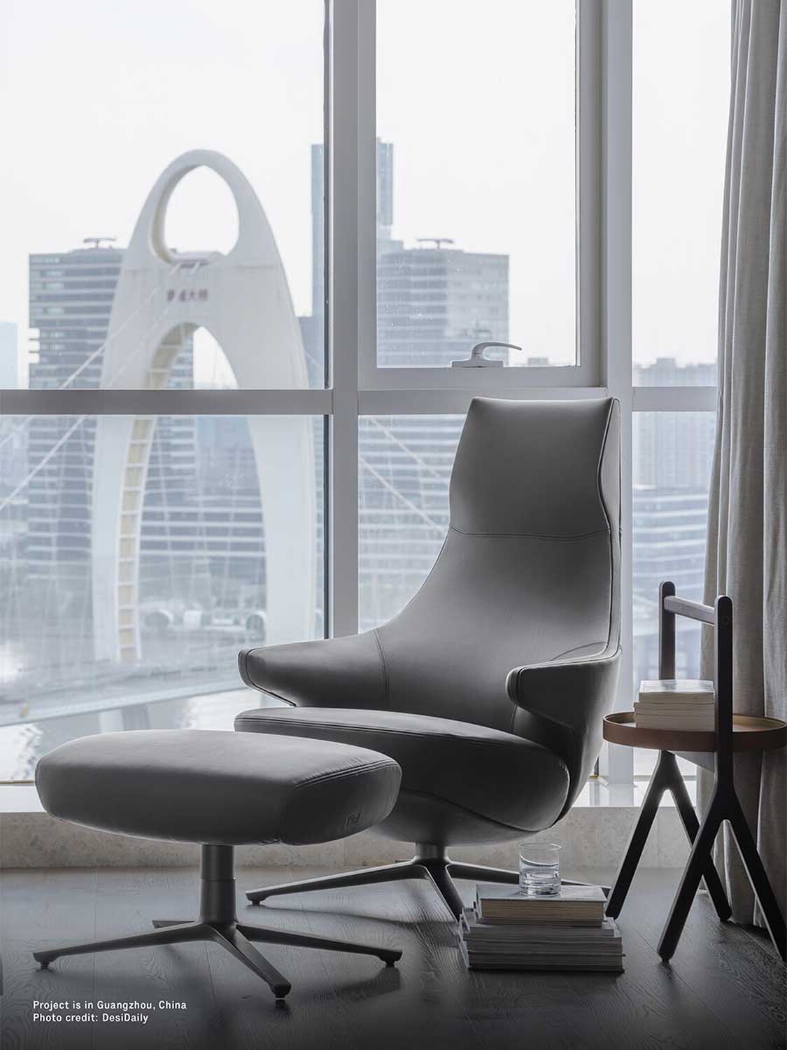 02 jay lounge ottoman