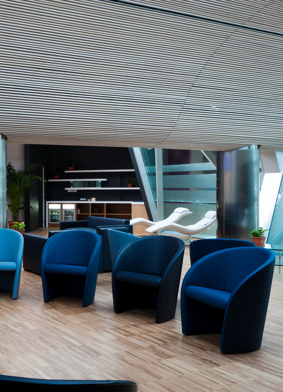 03 naples airport