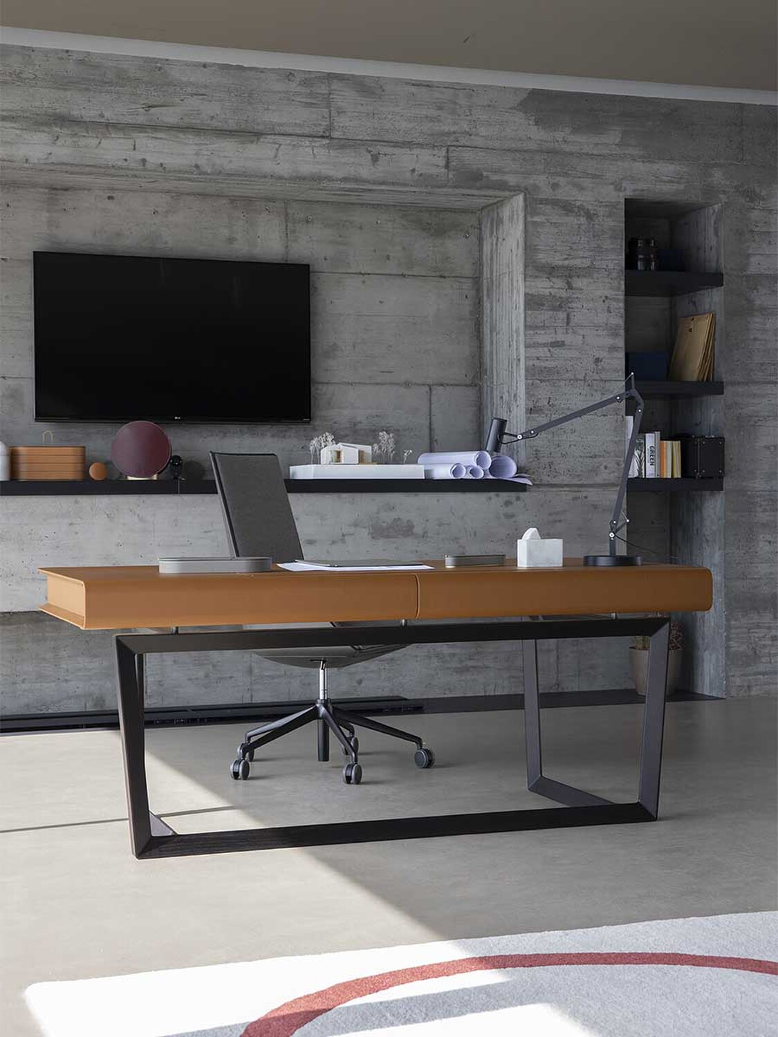 01 peek a book desk