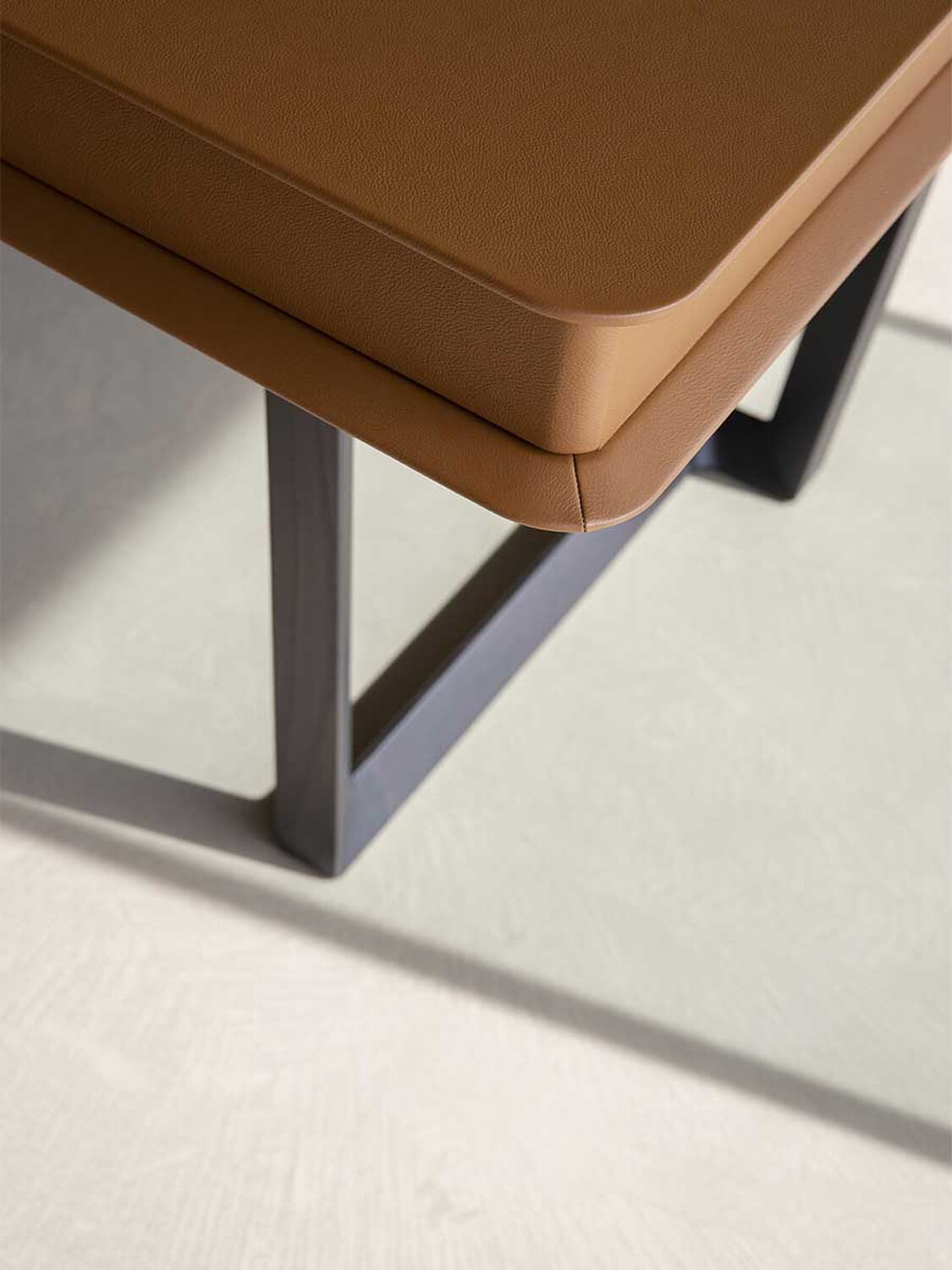 02 peek a book desk