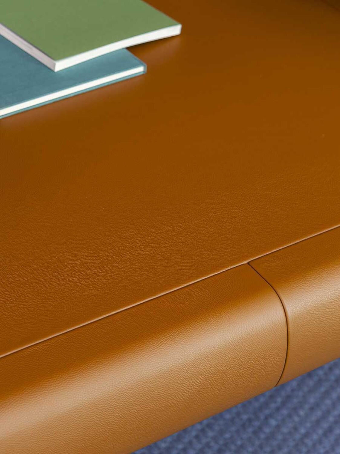 09 peek a book desk