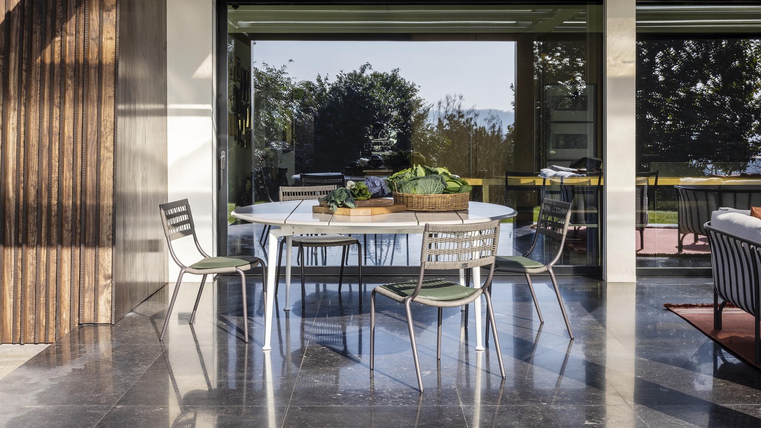 01 solaria chair