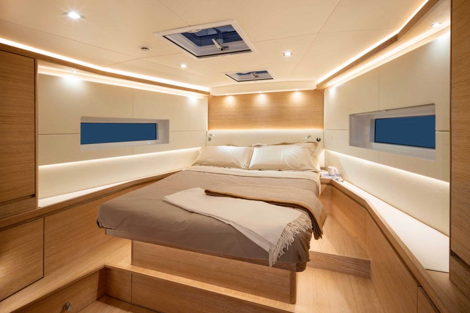 03 solaris yachts
