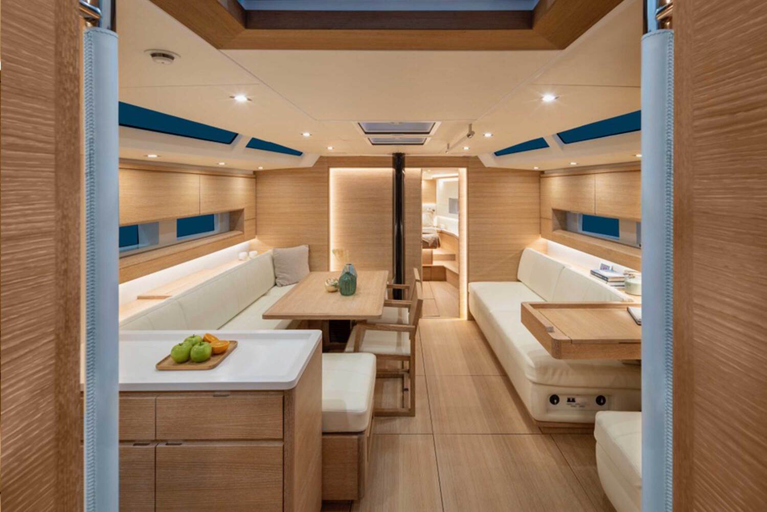 04 solaris yachts